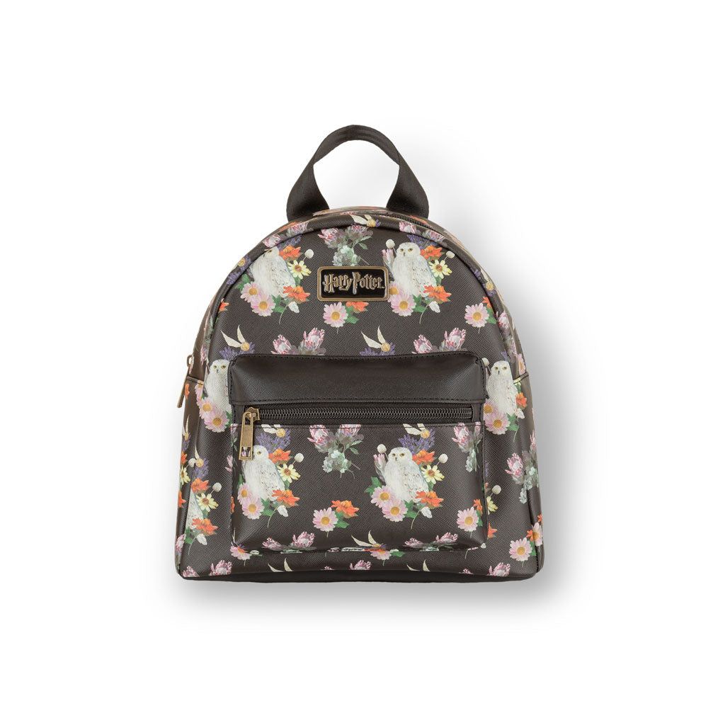 bioworld harry potter mini alumni backpack Hogwarts with Lunch Kit A side air mesh pocket is perfect for storing smaller items like water bottles or snacks Harry Potter Snape Cute Chibi